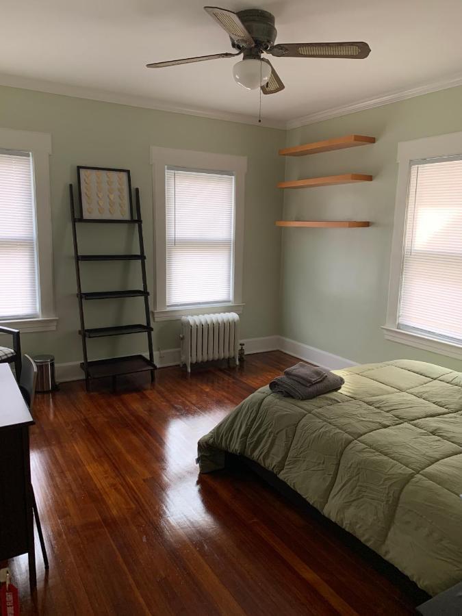 Arrivals & Departures Bed & Breakfast Elizabeth Luaran gambar