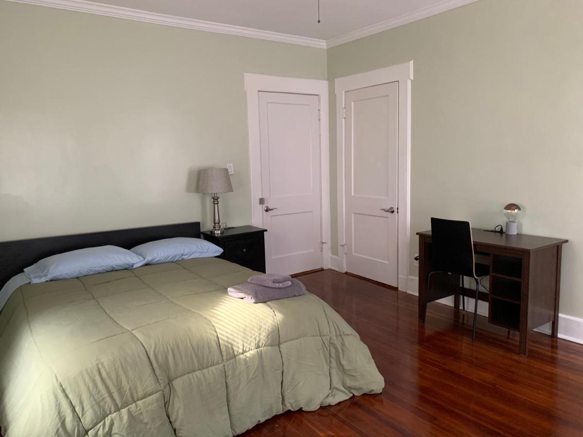 Arrivals & Departures Bed & Breakfast Elizabeth Luaran gambar