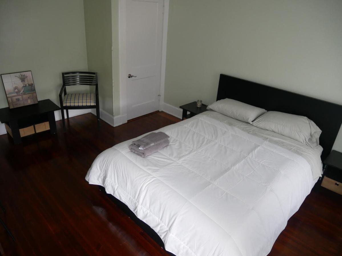 Arrivals & Departures Bed & Breakfast Elizabeth Luaran gambar